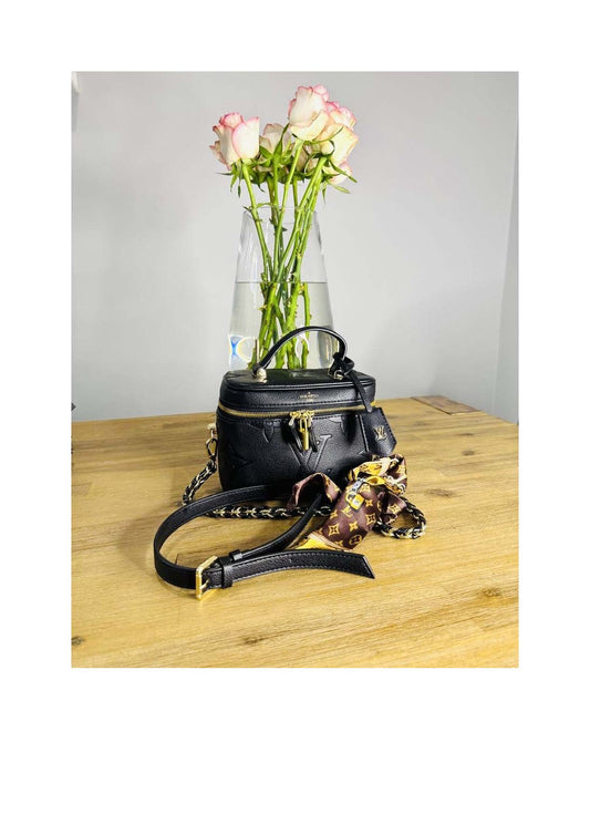 Black small L. Bag